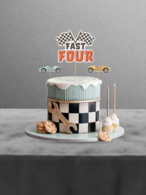 Retro Araba Temalı Fast Four 3’lü 4 Yaş Pasta Süsü